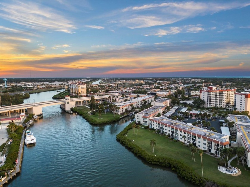 This condominium balances luxury with convenience, providing - Beach Condo for sale in Venice, Florida on Beachhouse.com