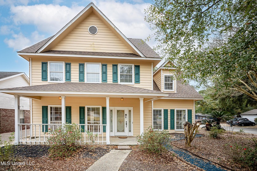 Corner-lot, two-story home with approximately 2,000 sq ft - Beach Home for sale in Gulfport, Mississippi on Beachhouse.com