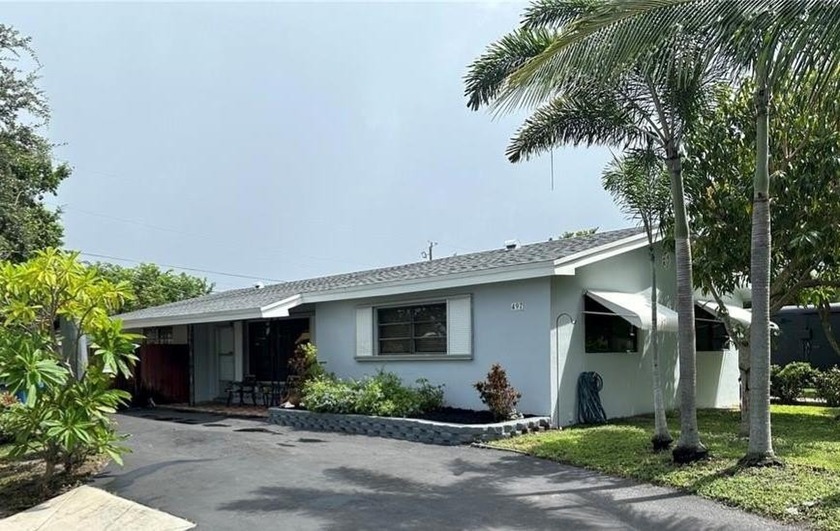 Need the space to park your large boat or RV in the safety of - Beach Home for sale in Oakland Park, Florida on Beachhouse.com