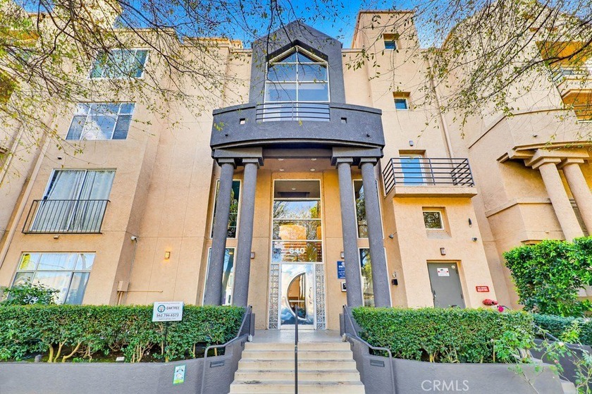 Perched on the top floor as a coveted end unit, this - Beach Condo for sale in Long Beach, California on Beachhouse.com