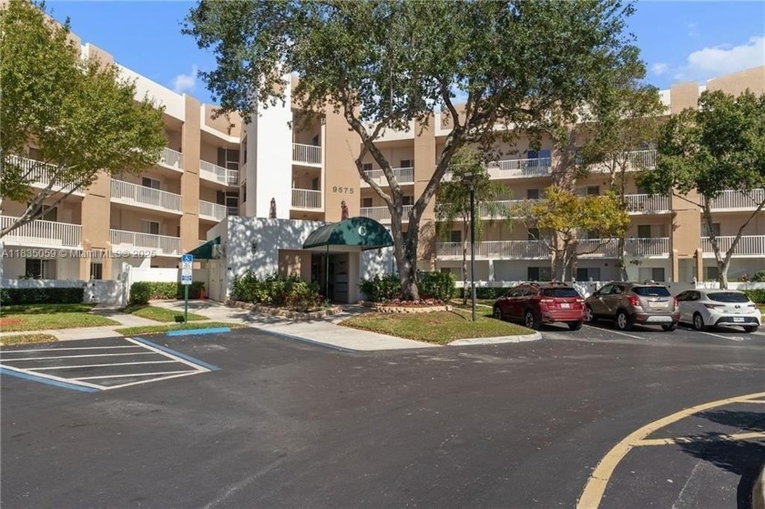 Large 2 Bedroom 2 bath condo on 4th floor which features High - Beach Condo for sale in Tamarac, Florida on Beachhouse.com