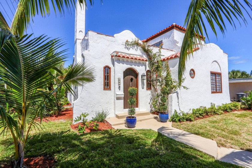 HISTORIC SPANISH COMPOUND WITH DUPLEX. Attention investors & - Beach Home for sale in Lake Park, Florida on Beachhouse.com