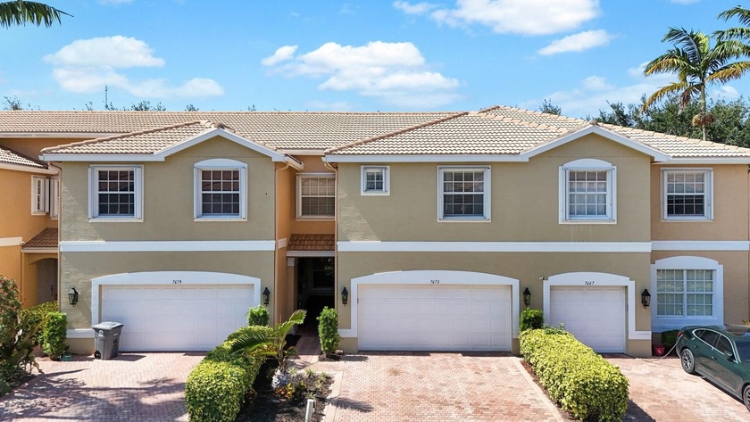 Welcome to this beautifully maintained 4-bedroom, 3.5-bath - Beach Townhome/Townhouse for sale in Boynton Beach, Florida on Beachhouse.com