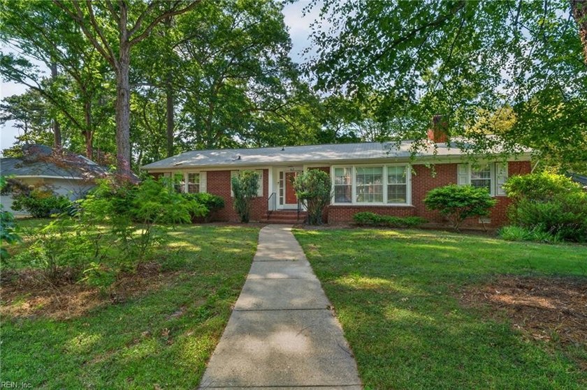 Located in the desirable Riverside neighborhood of Newport News - Beach Home for sale in Newport News, Virginia on Beachhouse.com