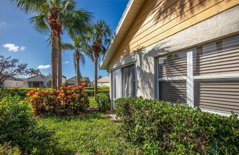 This FULLY Furnished villa, nestled in the mature tree lined - Beach Home for sale in Venice, Florida on Beachhouse.com