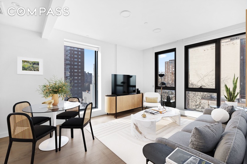 Welcome to your ideal Manhattan retreat! This stunning 1-bedroom - Beach Condo for sale in New York, New York on Beachhouse.com