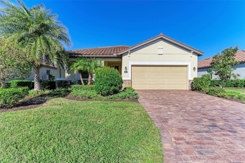 Welcome home! Whether it's a 2nd home or full-time residence - Beach Home for sale in Bradenton, Florida on Beachhouse.com