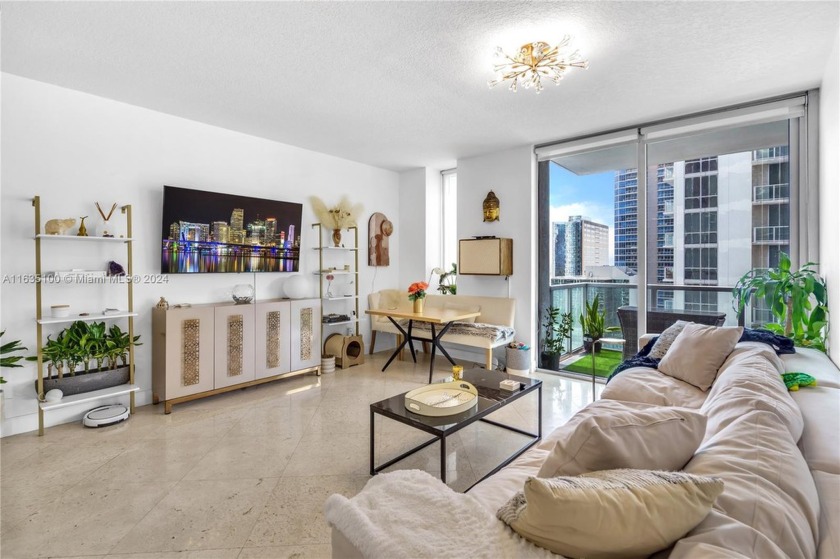 Breathtaking water and city views from this spacious 1 bed, 1 - Beach Condo for sale in Miami, Florida on Beachhouse.com