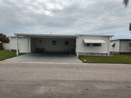 2 Bedroom 1 Bath Single Wide located in Eldorado Village in - Beach Home for sale in Largo, Florida on Beachhouse.com