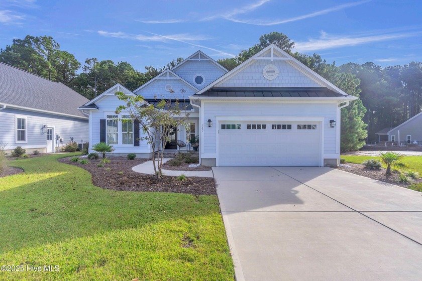 Welcome to sought-after Summerhouse on Everett Bay! This - Beach Home for sale in Holly Ridge, North Carolina on Beachhouse.com