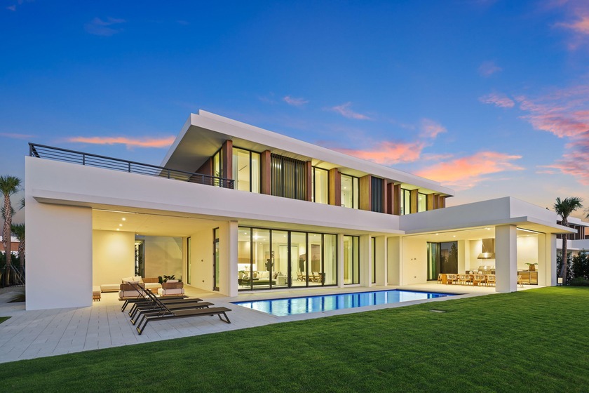 BRAND NEW, JUST COMPLETED--$400K Golf Membership Included!! This - Beach Home for sale in Palm Beach Gardens, Florida on Beachhouse.com