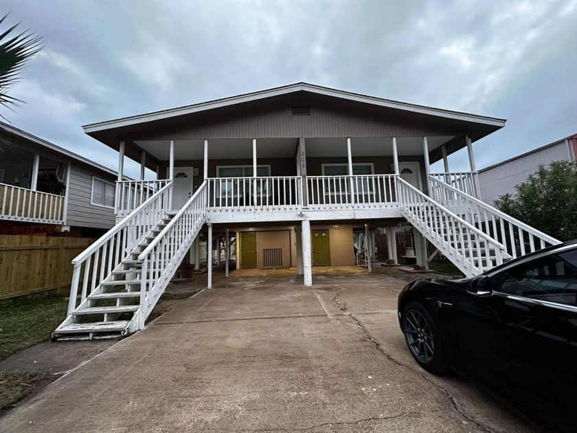 Truly a turn-key property! One unit earning income with long - Beach Home for sale in South Padre Island, Texas on Beachhouse.com
