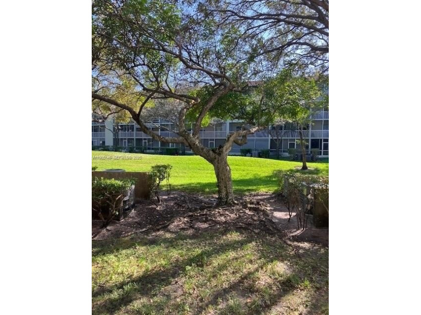 REMODELED, SPACIOUS, 1BR 1.5 BA, CONVENIENTLY LOCATED ON 1ST - Beach Condo for sale in Pembroke Pines, Florida on Beachhouse.com