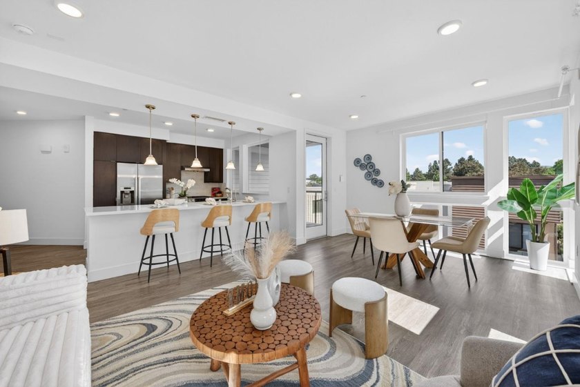 Unbeatable Location! Built in 2021, this luxurious condo is - Beach Condo for sale in Fremont, California on Beachhouse.com