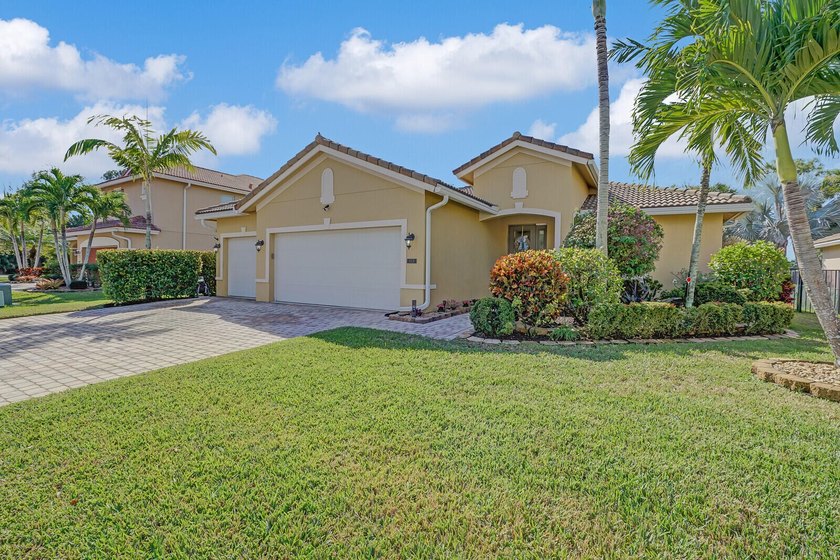 Summer is here-your perfect home awaits! Don't miss this - Beach Home for sale in West Palm Beach, Florida on Beachhouse.com