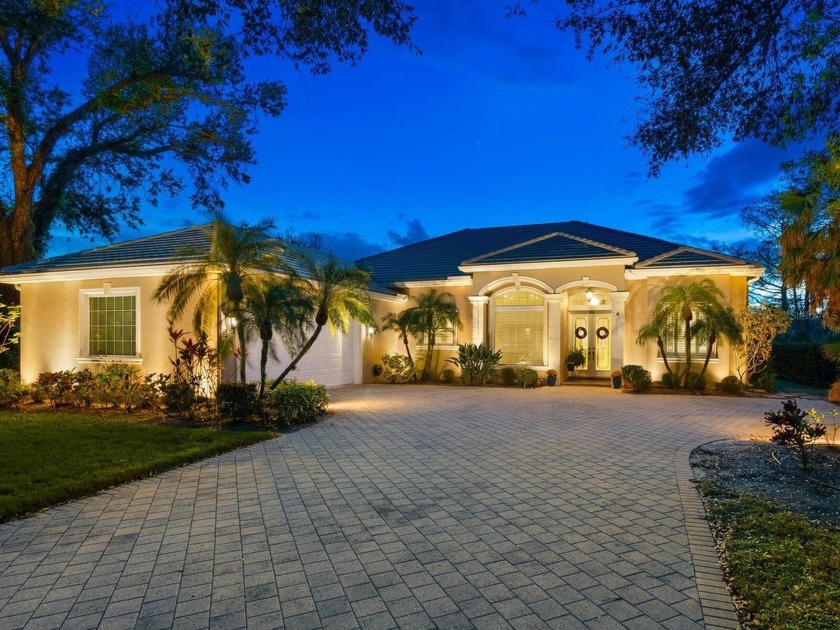 This home sits in the lush mature area of Boca Royale Golf and - Beach Home for sale in Englewood, Florida on Beachhouse.com