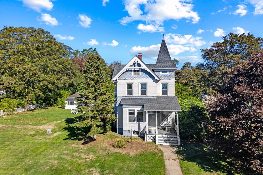 Charming Victorian home offers timeless appeal and spacious - Beach Home for sale in Groton, Connecticut on Beachhouse.com