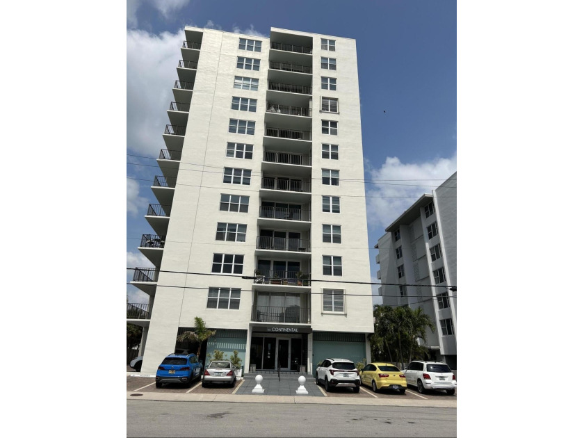 Beautiful 2/2 unit intracoastal view in the boutique building (4 - Beach Condo for sale in Fort Lauderdale, Florida on Beachhouse.com