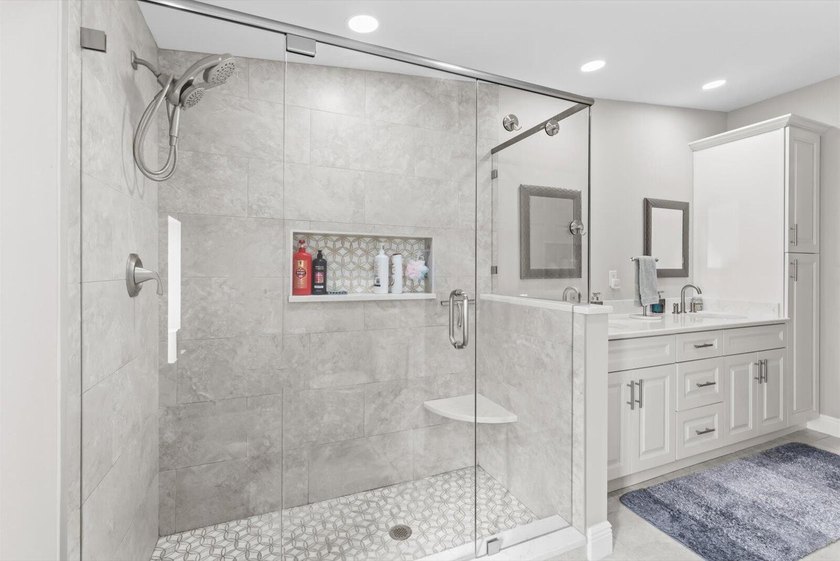 Three oversized bedrooms. This home has all the pluses. Two full - Beach Home for sale in Port Saint Lucie, Florida on Beachhouse.com