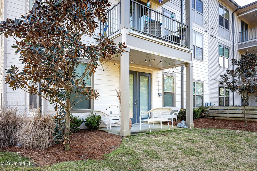 Coastal living right in the middle of Ocean Springs! Enjoy views - Beach Condo for sale in Ocean Springs, Mississippi on Beachhouse.com