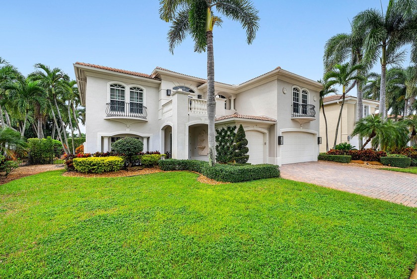Experience incredible golf course living now! This spectacular - Beach Home for sale in Delray Beach, Florida on Beachhouse.com