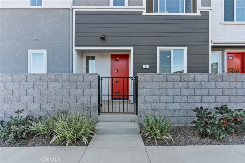 Welcome to this meticulously designed 4-bedroom, 4-bathroom home - Beach Home for sale in San Pedro, California on Beachhouse.com