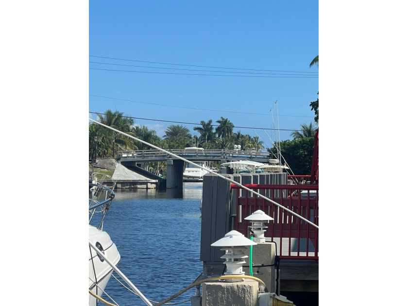 2 Bedroom, 2 Bath Waterfront Condo on with Optional Boat Dockage - Beach Condo for sale in Fort Lauderdale, Florida on Beachhouse.com