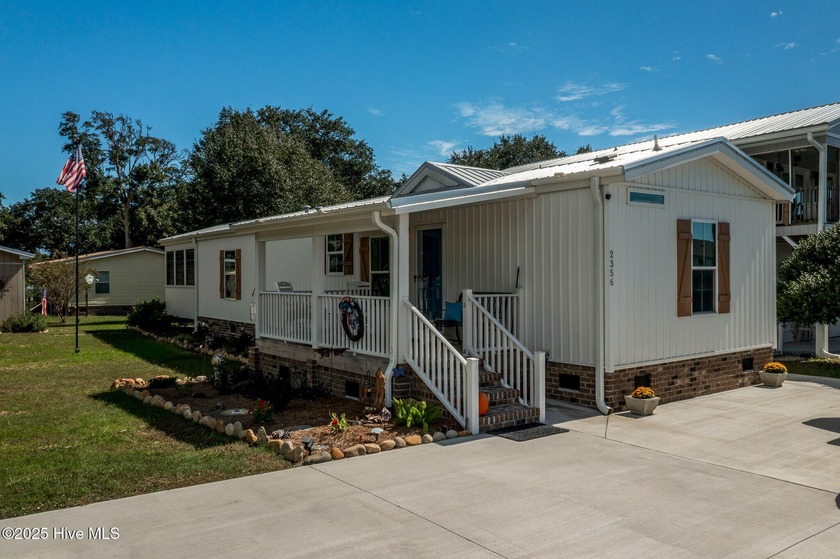 Just 3 years young and beautifully maintained, this custom-built - Beach Home for sale in Supply, North Carolina on Beachhouse.com