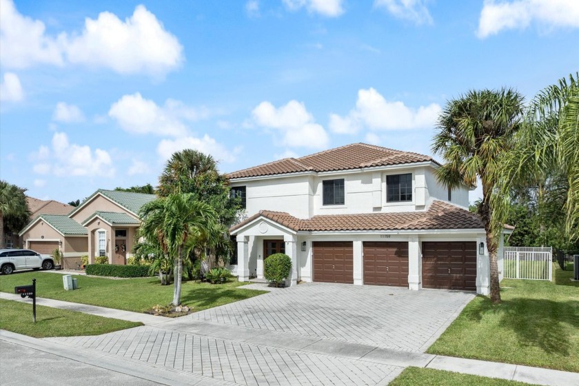 Stunning, Fully Renovated Home with Modern Upgrades in - Beach Home for sale in Wellington, Florida on Beachhouse.com