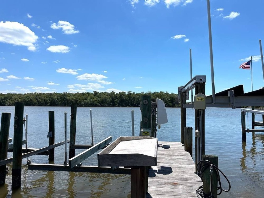 Two parcels ~ condo and deeded dock! Beautifully renovated - Beach Condo for sale in Everglades City, Florida on Beachhouse.com