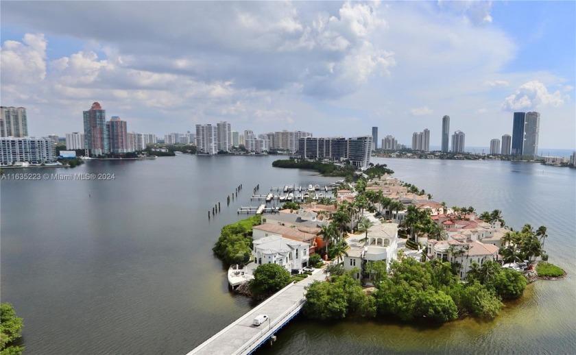 SPECTACULAR VIEWS TO THE INTRACOASTAL AND OCEAN FROM THIS HIGH - Beach Condo for sale in Aventura, Florida on Beachhouse.com