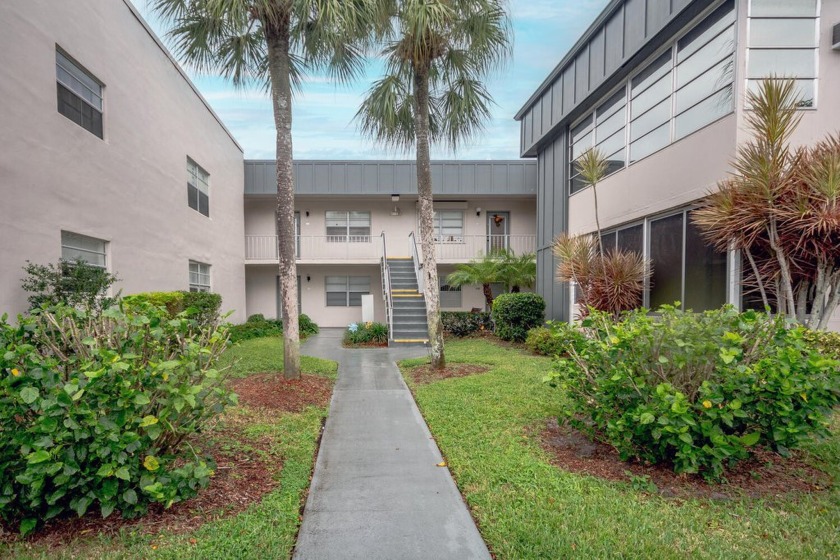 Come see this first floor 2 bedroom 2 bath unit located in the - Beach Condo for sale in Delray Beach, Florida on Beachhouse.com