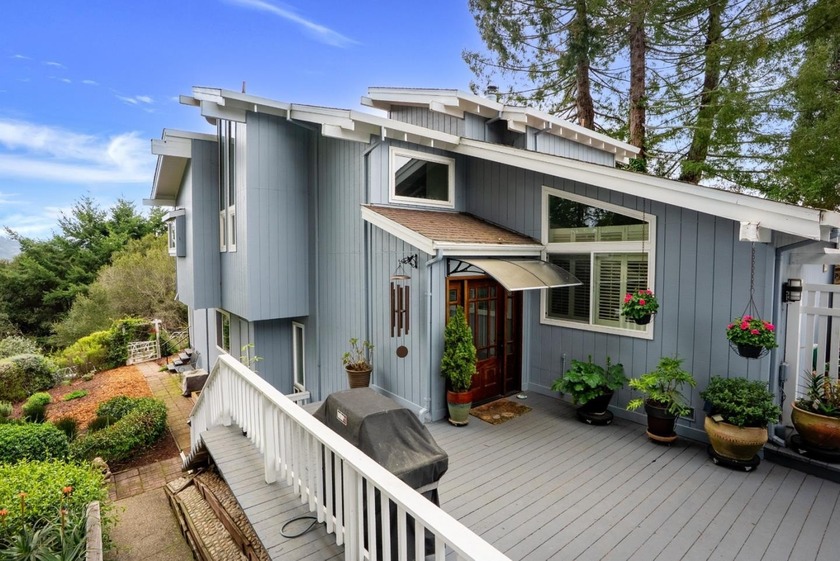 This private home in the Aptos hills less than five minutes - Beach Home for sale in Aptos, California on Beachhouse.com