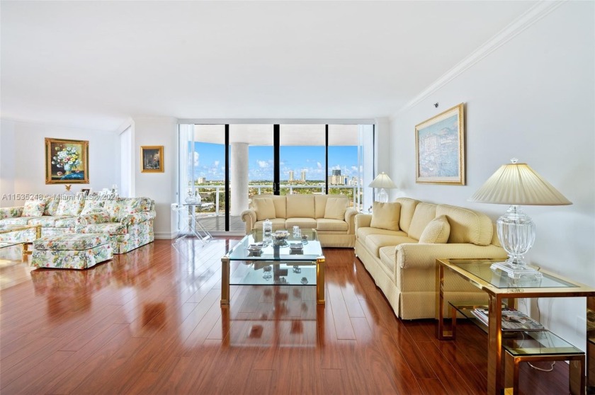 Completely remodeled, 3 bedroom corner unit with beautiful ocean - Beach Condo for sale in Aventura, Florida on Beachhouse.com