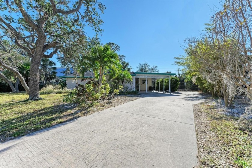 Completely renovated Palma Sola Park Gem with Modern Charm - - Beach Home for sale in Bradenton, Florida on Beachhouse.com