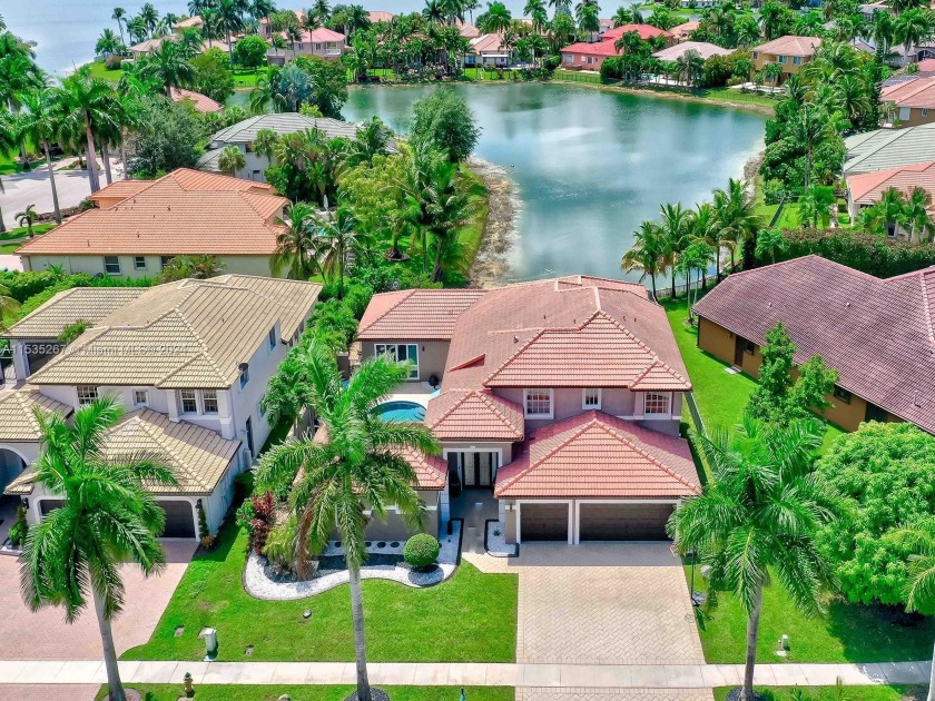 Luxurious beautiful pool house located in the desiarable gated - Beach Home for sale in Miramar, Florida on Beachhouse.com
