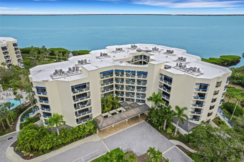 Carefree living awaits you with beautiful panoramic views of - Beach Condo for sale in Longboat Key, Florida on Beachhouse.com