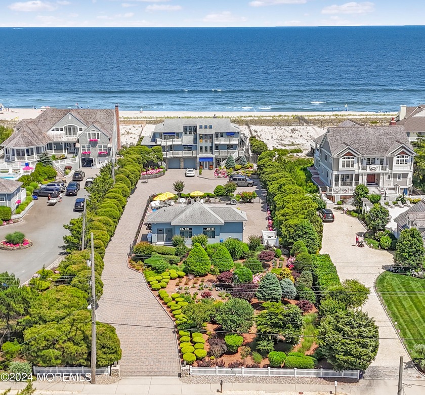 Discover refined coastal luxury in this warm, contemporary - Beach Home for sale in Mantoloking, New Jersey on Beachhouse.com