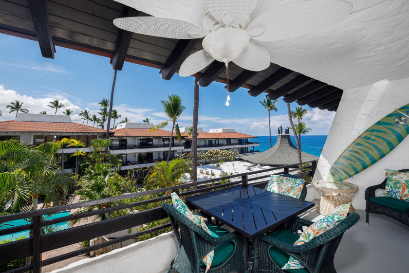 Casa De Emdeko 330 - DELUXE, Top Floor, Oceanview, AC, Extra - Beach Vacation Rentals in Kailua Kona, Hawaii on Beachhouse.com