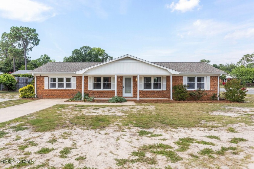 This is the home you have been waiting for! Well maintained - Beach Home for sale in Wilmington, North Carolina on Beachhouse.com