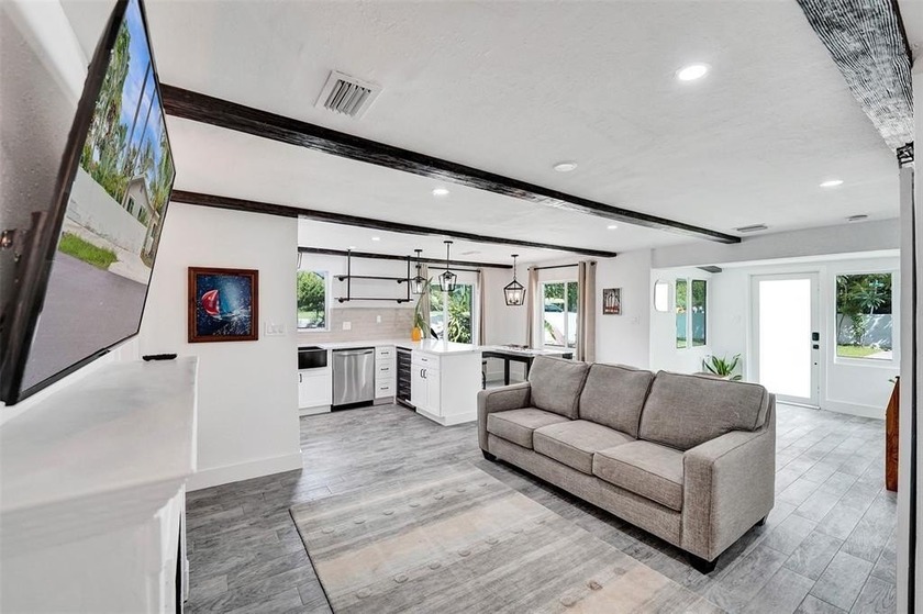 Beautifully updated home in the heart of Fort Lauderdale in the - Beach Home for sale in Fort Lauderdale, Florida on Beachhouse.com
