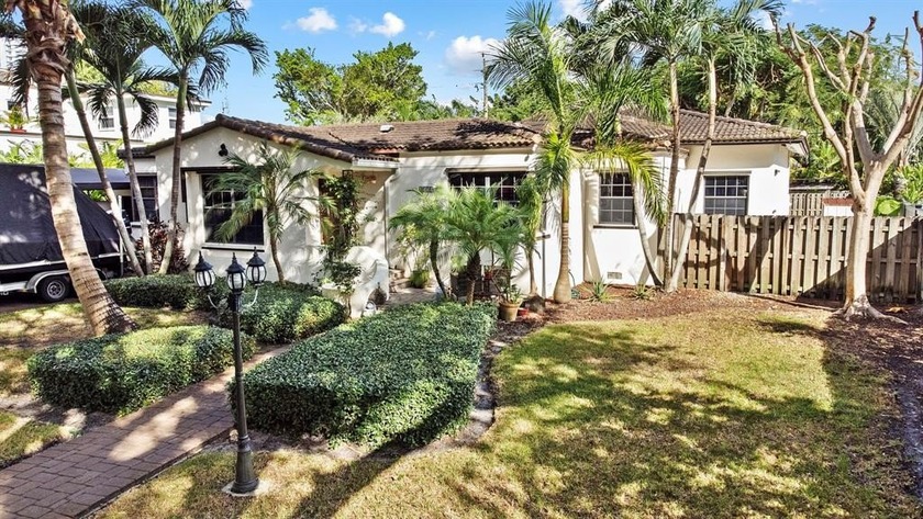 Welcome to Home Monroe - Spacious living near Downtown and the - Beach Home for sale in Hollywood, Florida on Beachhouse.com