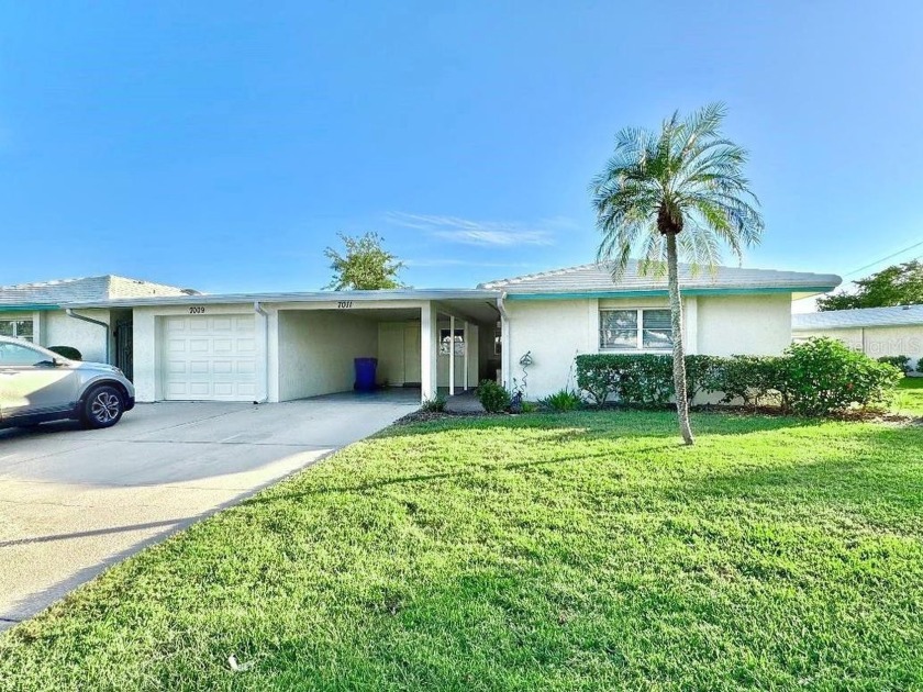 Nestled on a serene private cul-de-sac street lined with - Beach Home for sale in Bradenton, Florida on Beachhouse.com