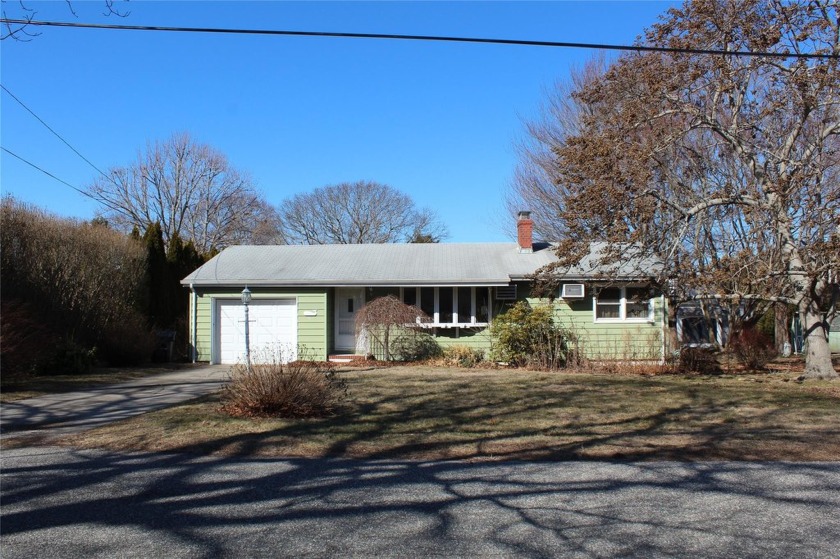 Charming Bay Point Retreat with Endless Potential

Welcome to - Beach Home for sale in Sag Harbor, New York on Beachhouse.com