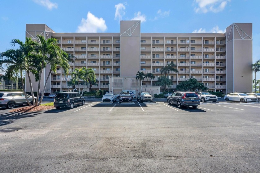 Beautifull completely renovated condo. Great lake views from the - Beach Condo for sale in Delray Beach, Florida on Beachhouse.com