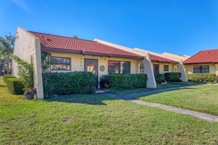 Excited for you to see this beautifully maintained 2 bedroom, 2 - Beach Condo for sale in Bradenton, Florida on Beachhouse.com