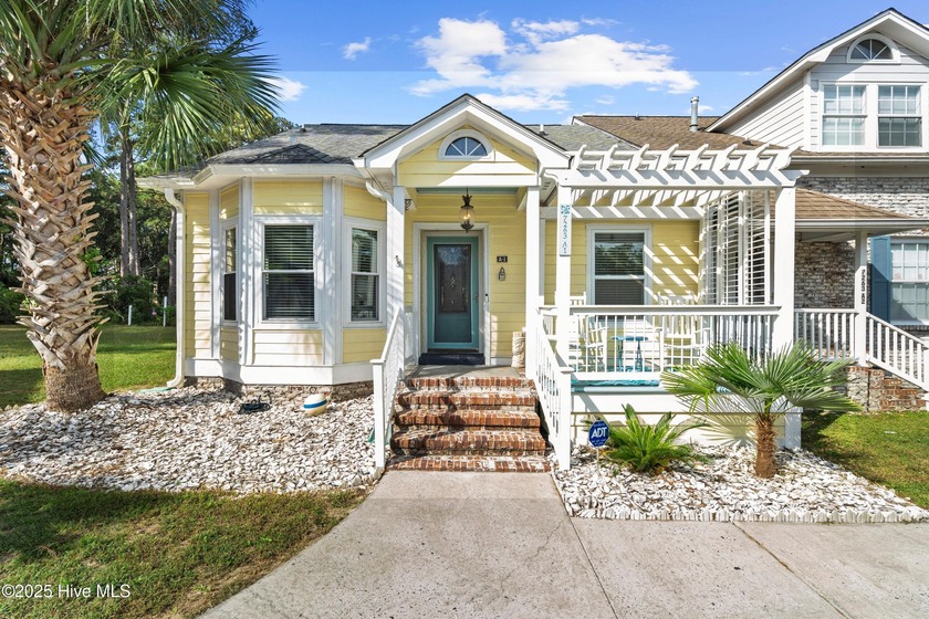 Coastal Retreat between Ocean Isle & Sunset Beach. This fully - Beach Townhome/Townhouse for sale in Ocean Isle Beach, North Carolina on Beachhouse.com