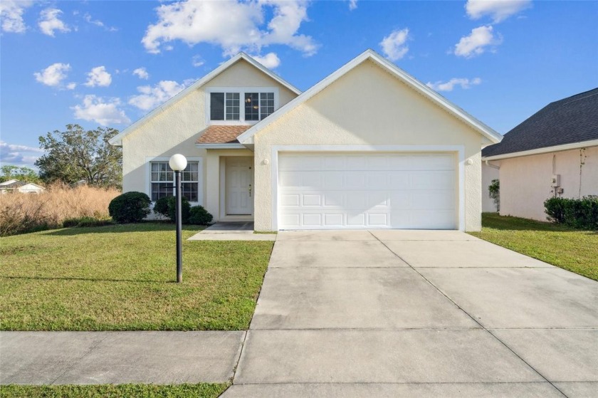 LOW HOA....MUNITY POOL......MUNITY GYM........NEWER ROOF - Beach Home for sale in Port Charlotte, Florida on Beachhouse.com