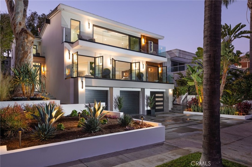 This newly constructed, highly designed home is the unicorn that - Beach Home for sale in Laguna Beach, California on Beachhouse.com