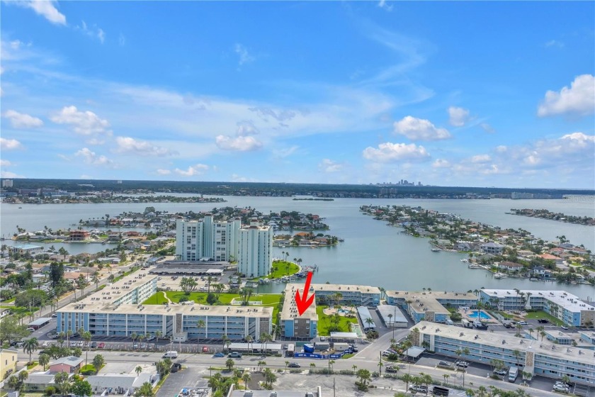 This stunning 2-bedroom, 2-bath corner unit comes fully - Beach Condo for sale in ST Pete Beach, Florida on Beachhouse.com